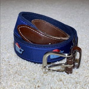 Vineyard Vines Christmas belt